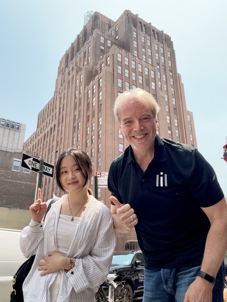 05-Jean-DataCenter-Outside